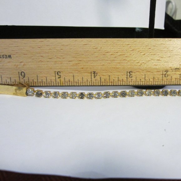 Georgeous  Vintage  Sweater Clip - Picture 2 of 7